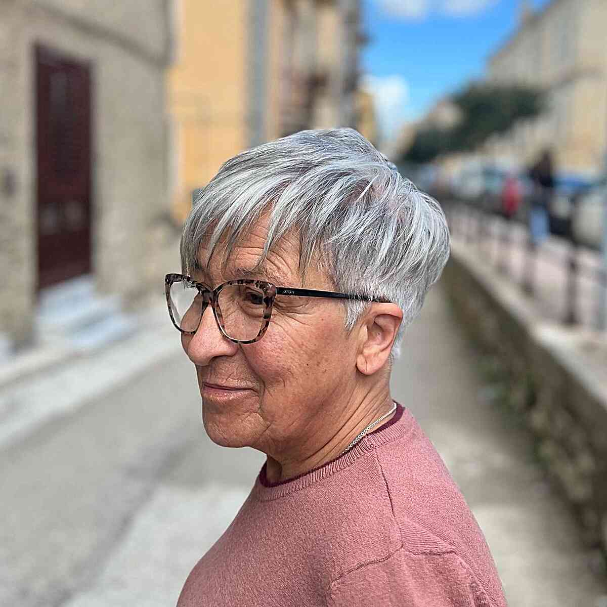 32 Perfect Pixie Cuts for Women Over 60 With Glasses