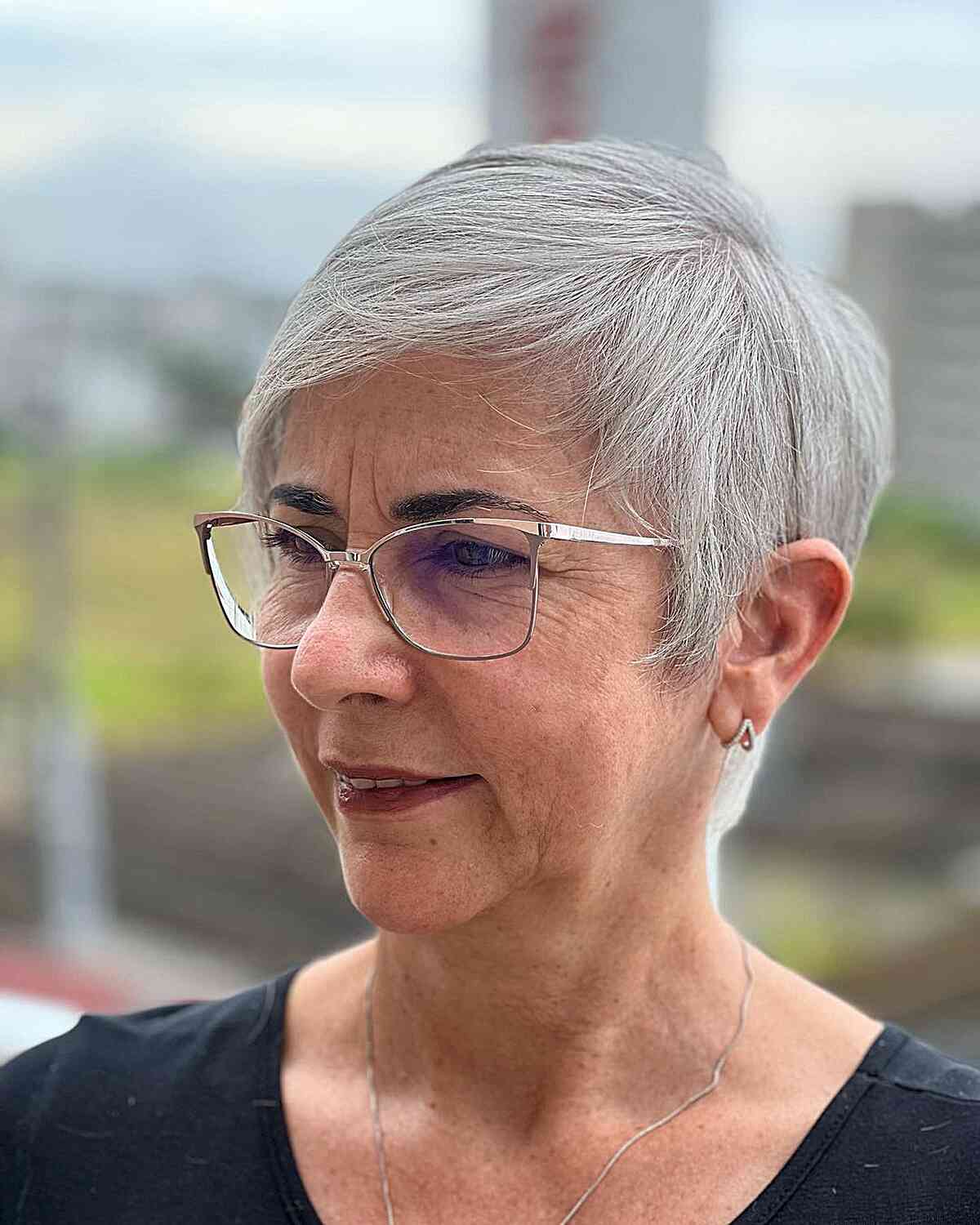 32 Perfect Pixie Cuts for Women Over 60 With Glasses