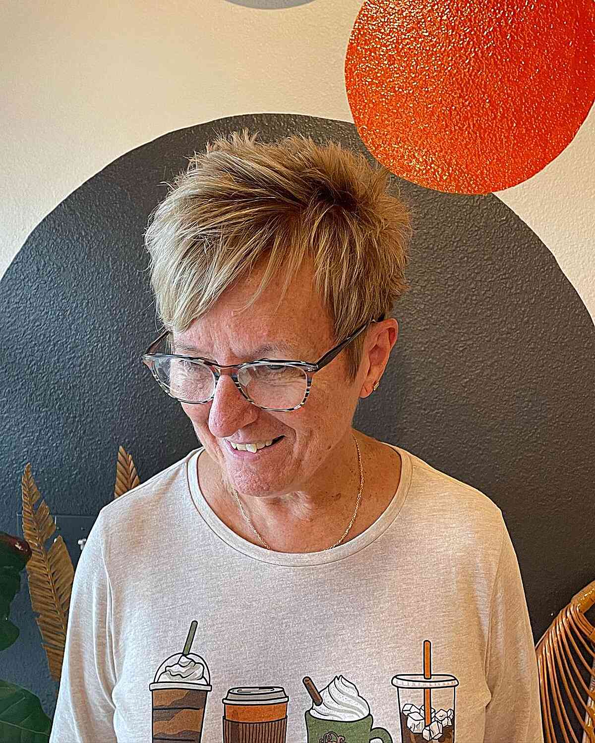 32 Perfect Pixie Cuts for Women Over 60 With Glasses