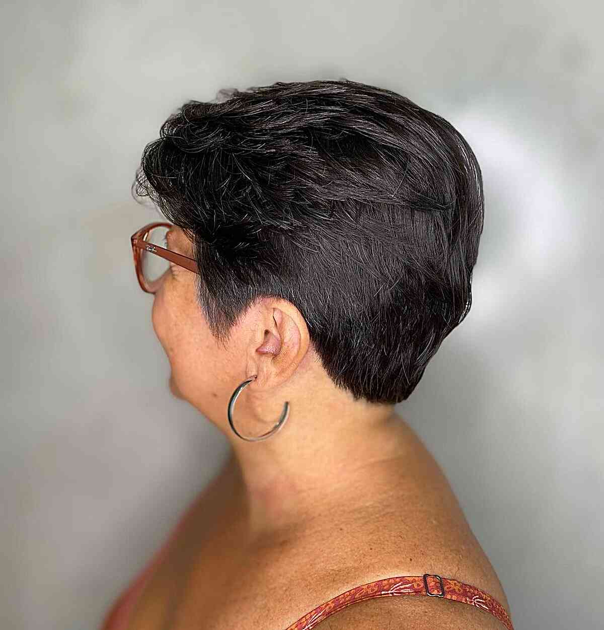 32 Perfect Pixie Cuts for Women Over 60 With Glasses