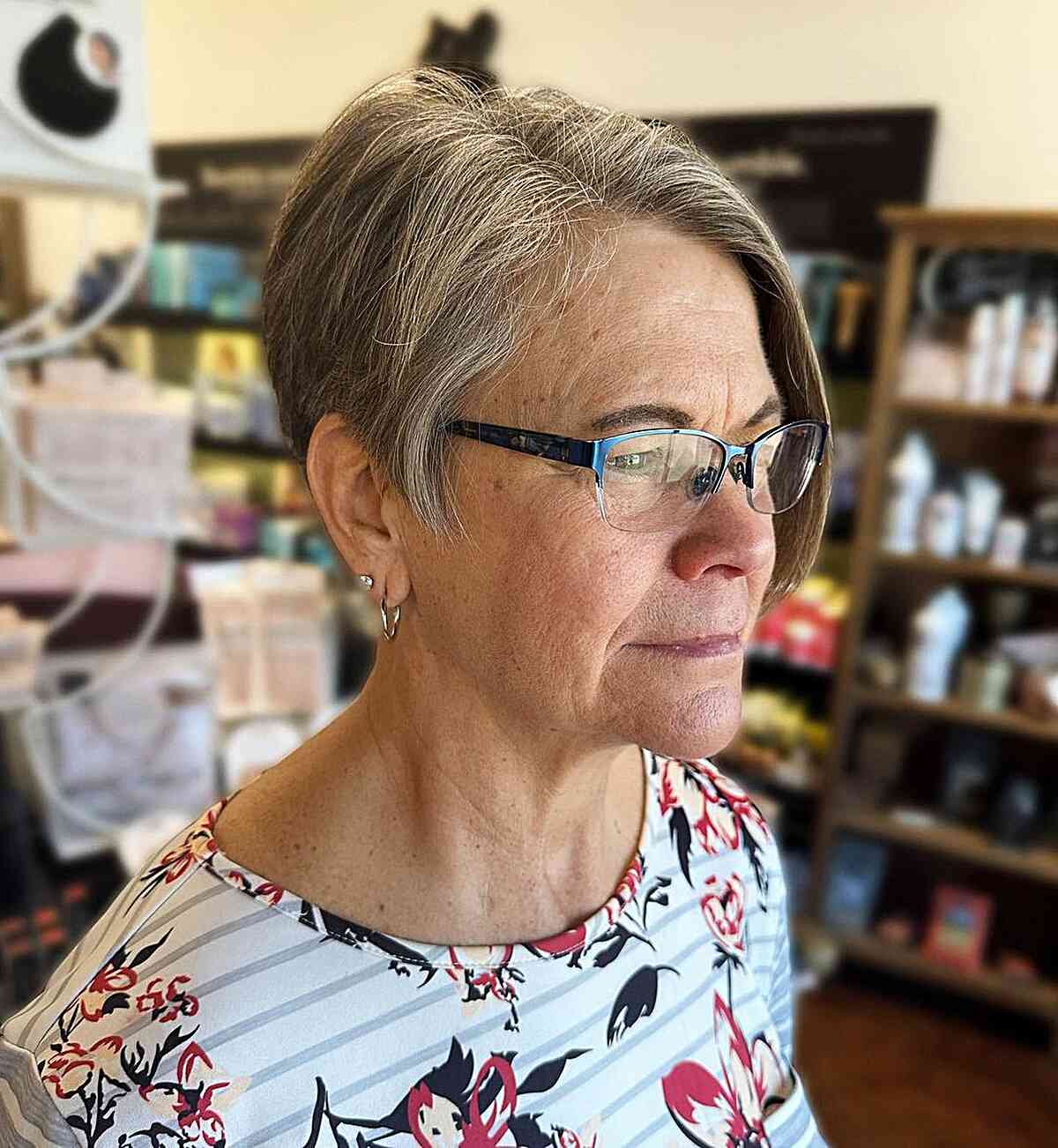 32 Perfect Pixie Cuts for Women Over 60 With Glasses