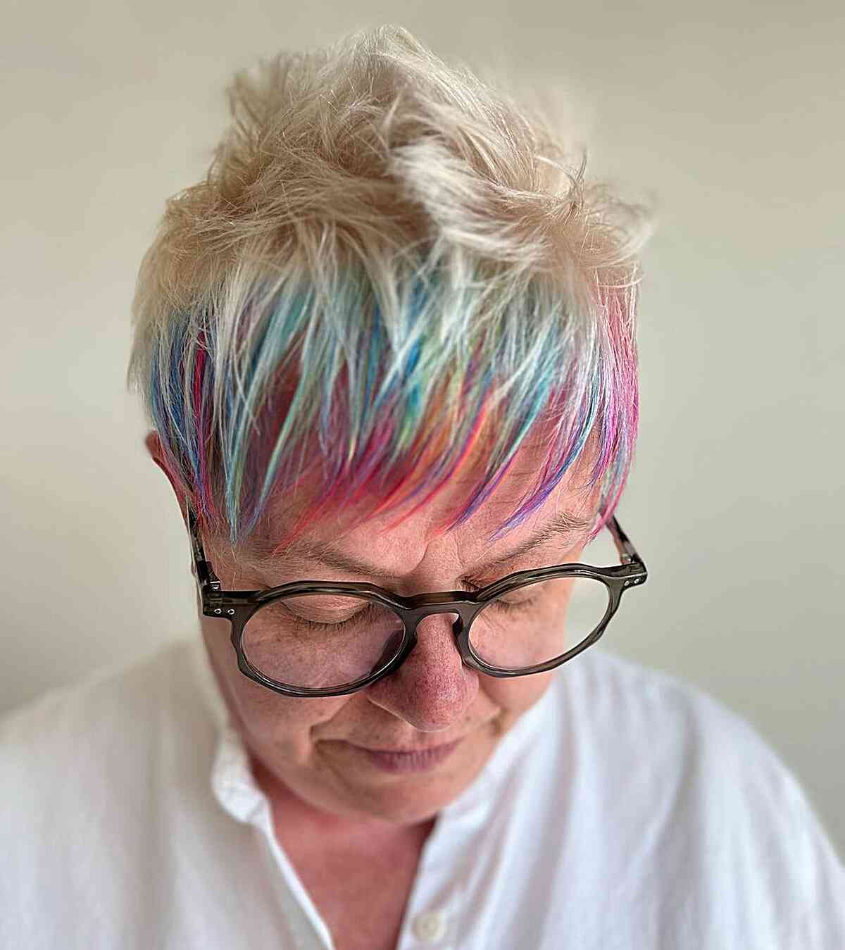 32 Perfect Pixie Cuts for Women Over 60 With Glasses