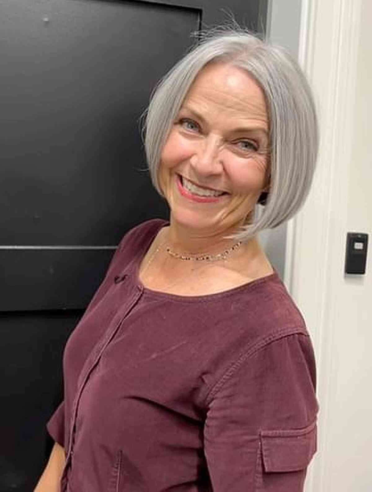 38 Gorgeous Short Hairstyles for Women In Their 60s with Grey Hair