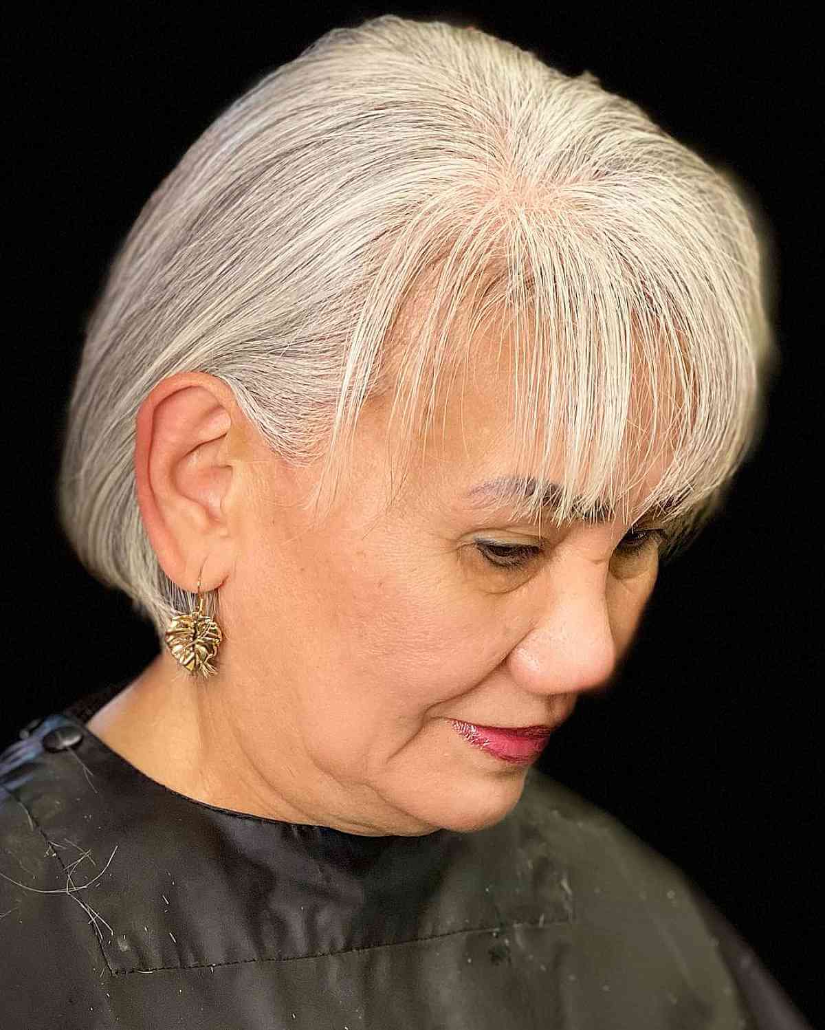 38 Gorgeous Short Hairstyles for Women In Their 60s with Grey Hair