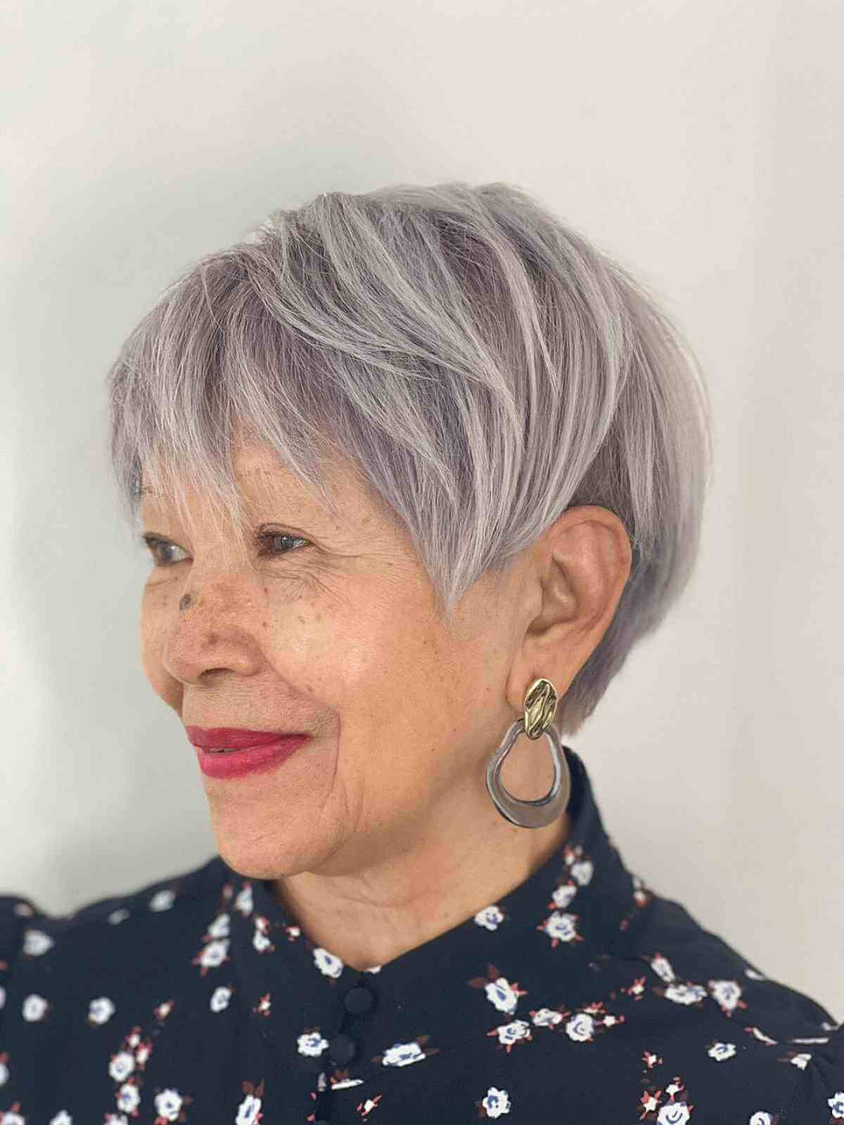 38 Gorgeous Short Hairstyles for Women In Their 60s with Grey Hair