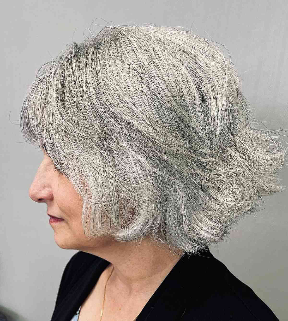 38 Gorgeous Short Hairstyles for Women In Their 60s with Grey Hair