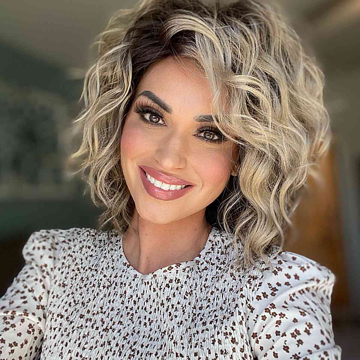 50 Gorgeous Short Wavy Haircuts Trending in 2025