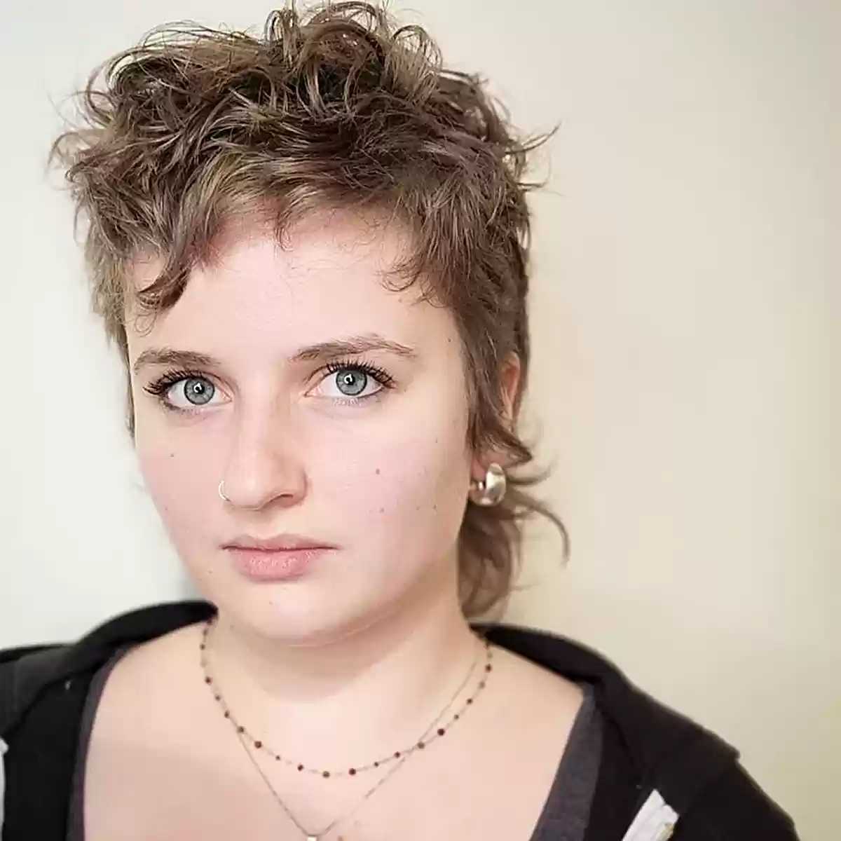 50 Gorgeous Short Wavy Haircuts Trending in 2025