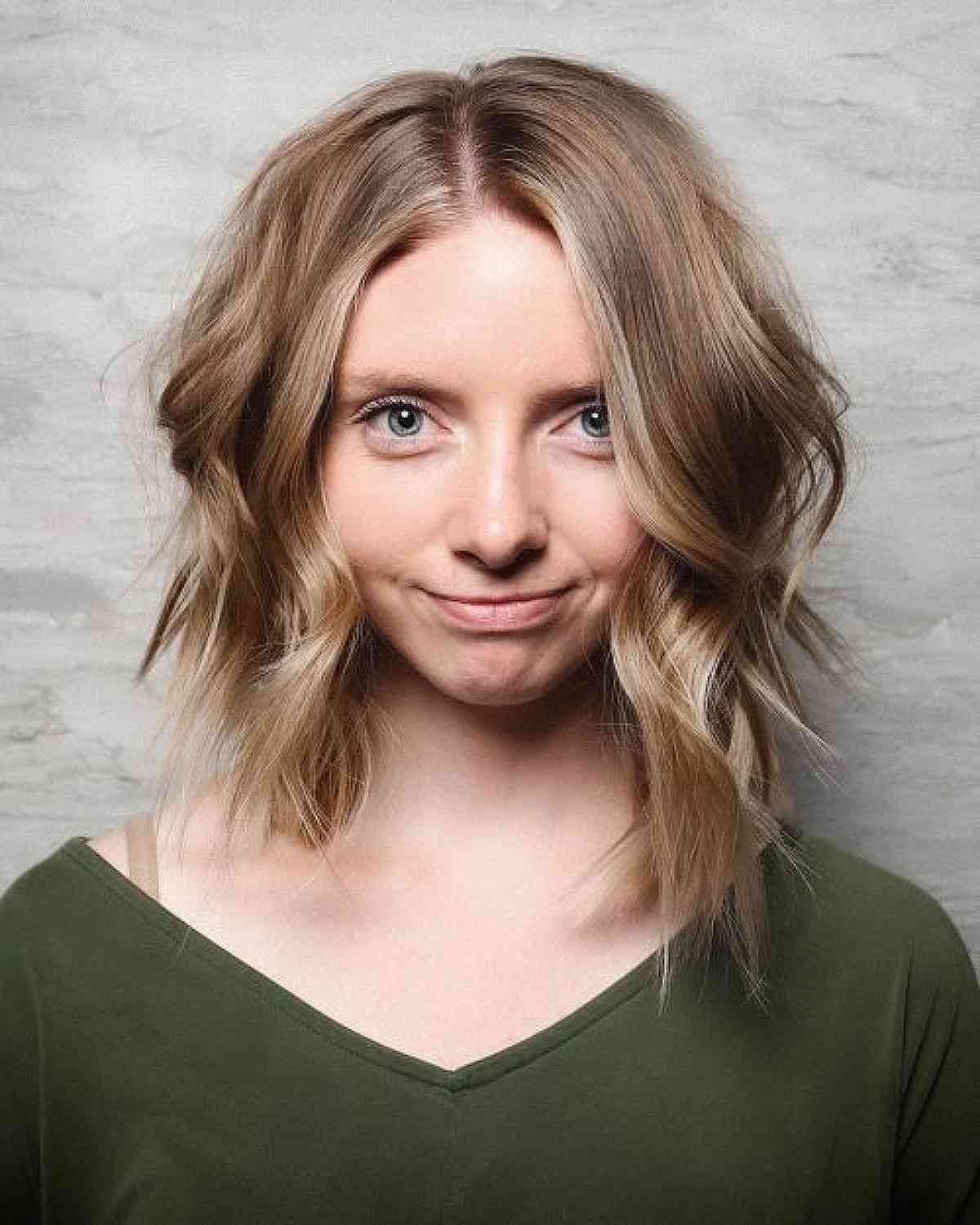 50 Gorgeous Short Wavy Haircuts Trending in 2025