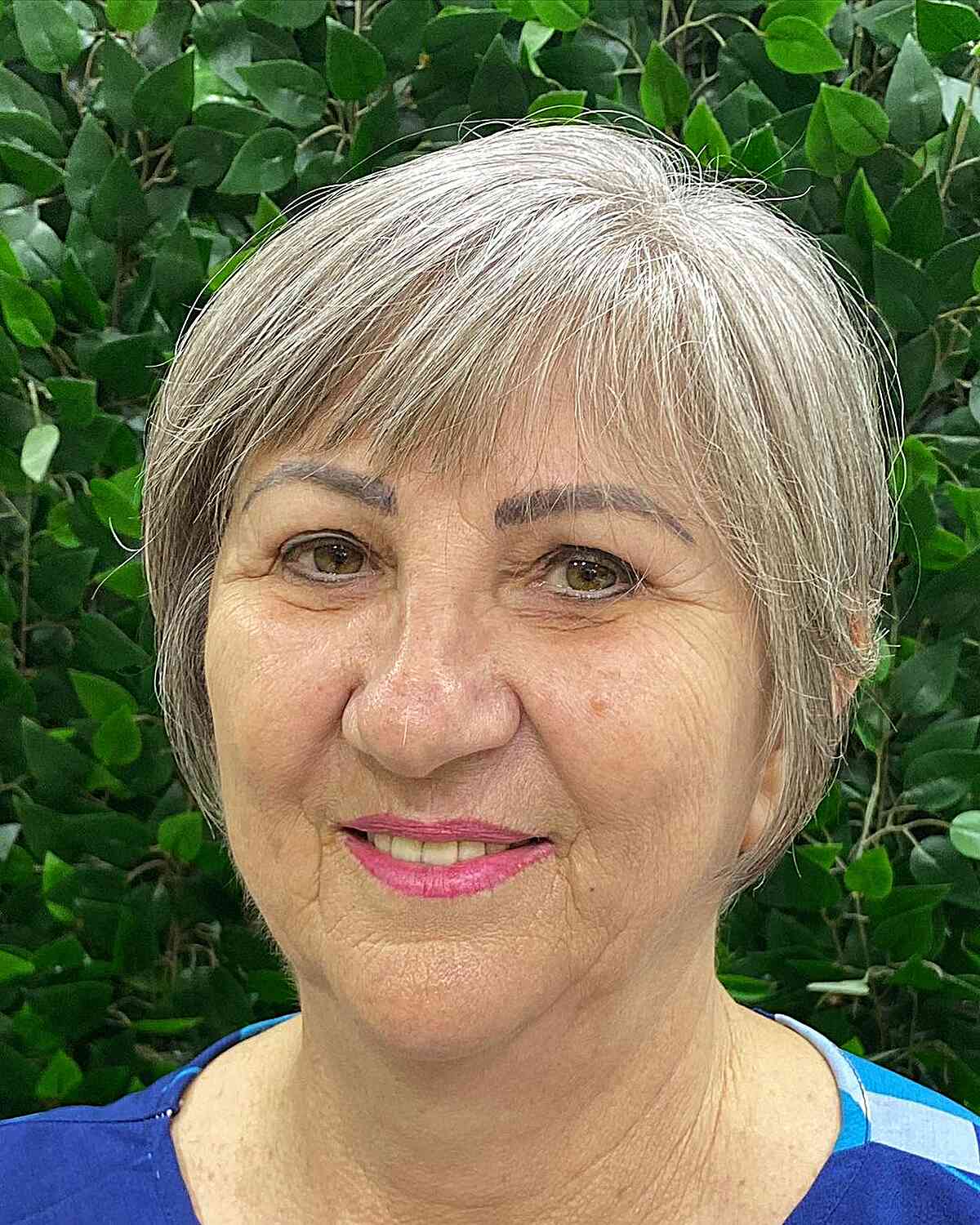 29 Slimming Short Hairstyles for Women Over 50 with Round Faces