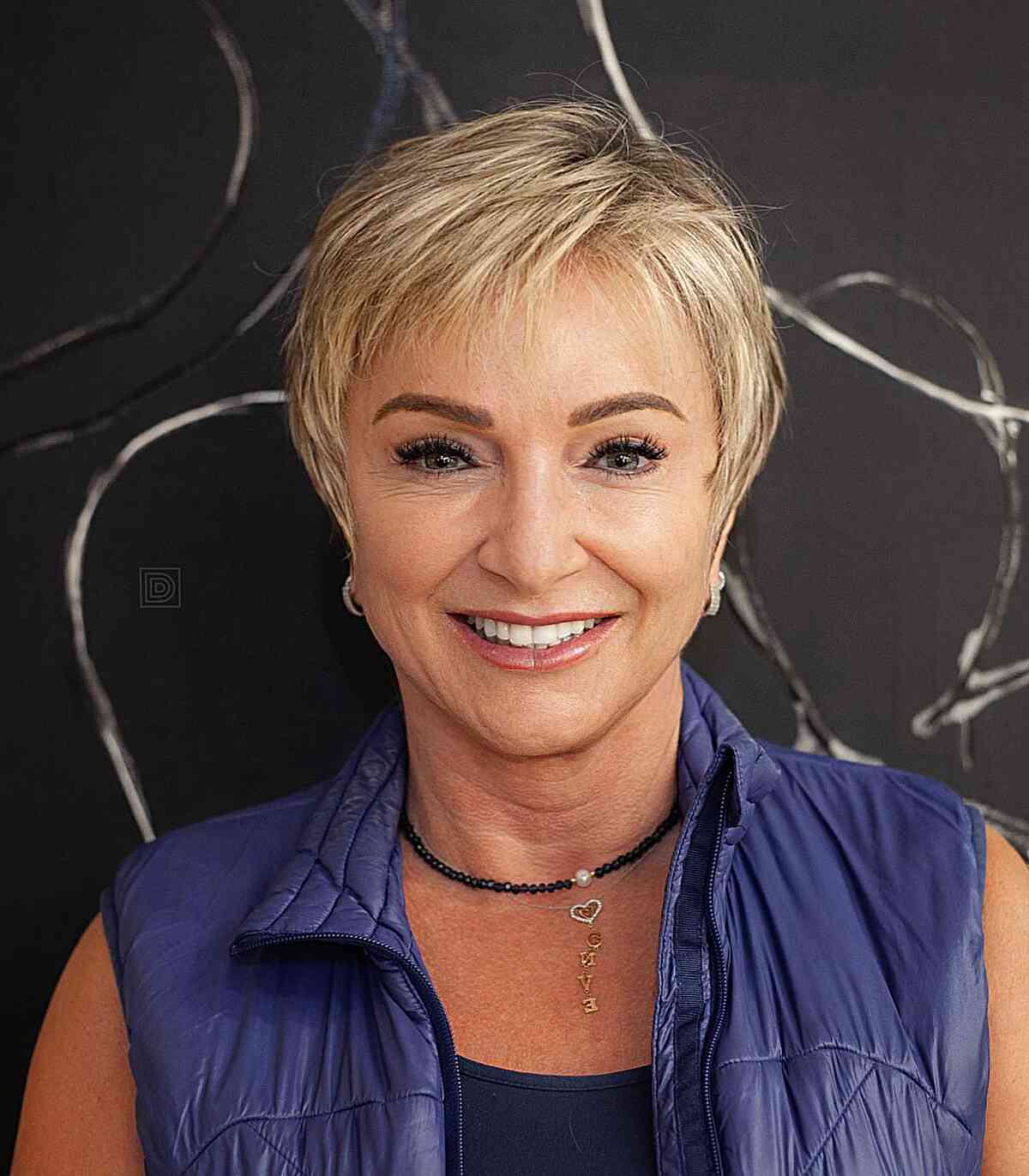 29 Most Flattering Pixie Cuts for Oval Face Shapes