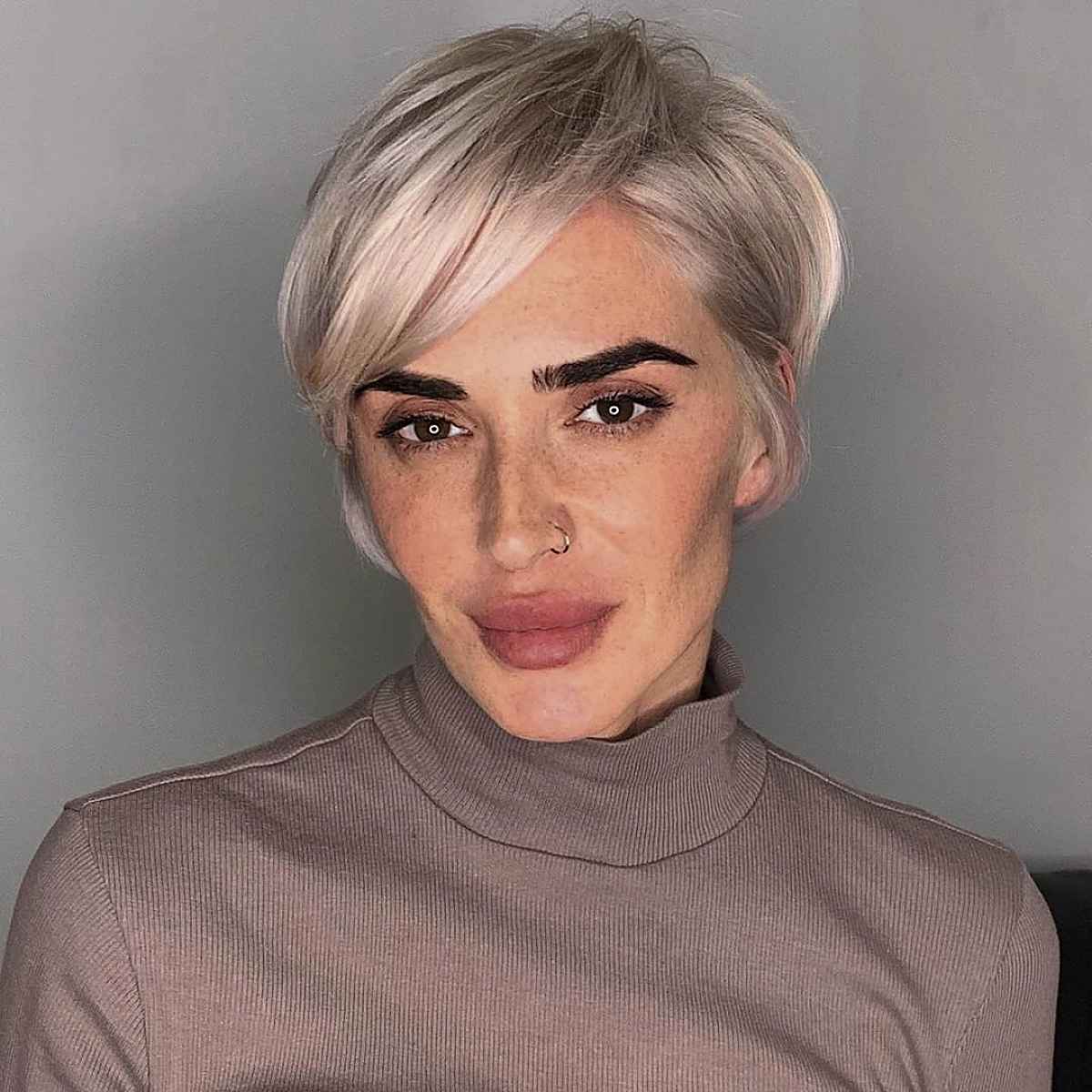 29 Most Flattering Pixie Cuts for Oval Face Shapes