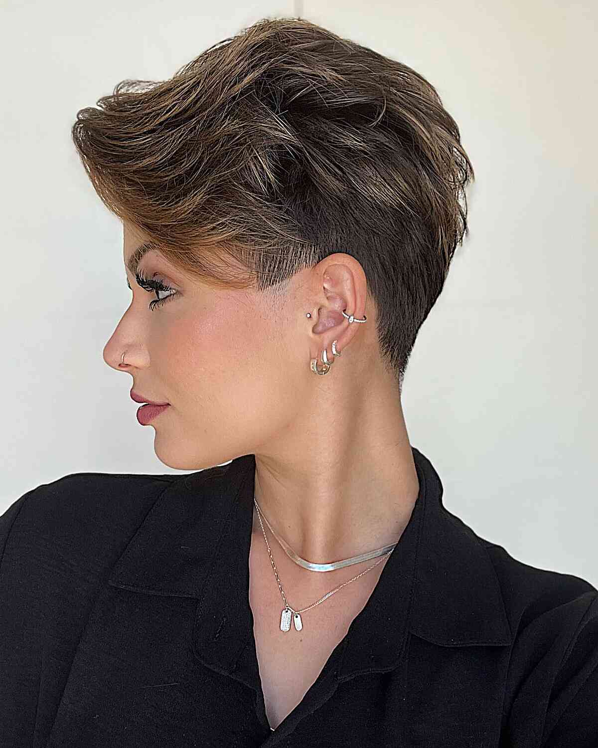 36 Cutest Ways to Get a Pixie Cut with Highlights for a Dimensional Crop