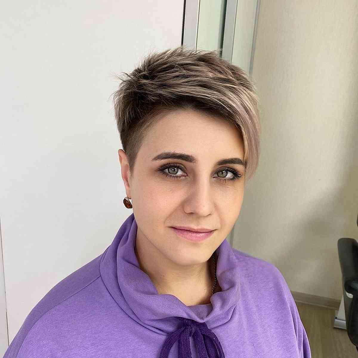 36 Cutest Ways to Get a Pixie Cut with Highlights for a Dimensional Crop