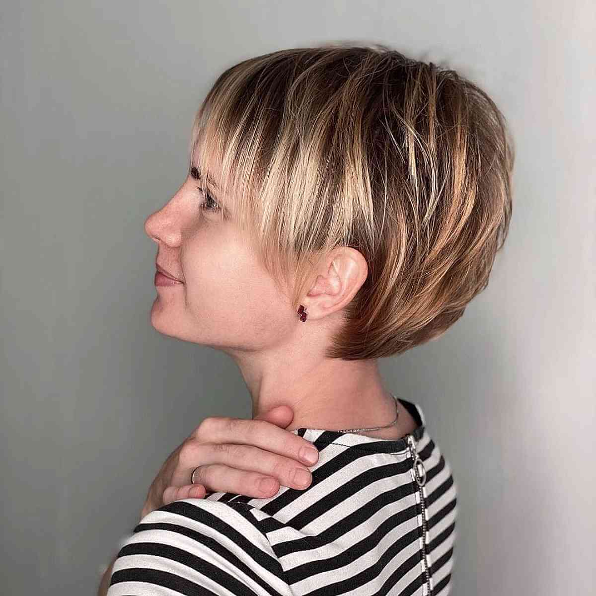 36 Cutest Ways to Get a Pixie Cut with Highlights for a Dimensional Crop