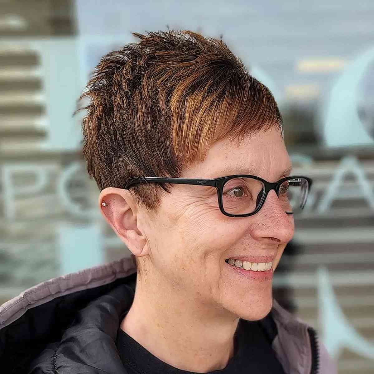 36 Cutest Ways to Get a Pixie Cut with Highlights for a Dimensional Crop