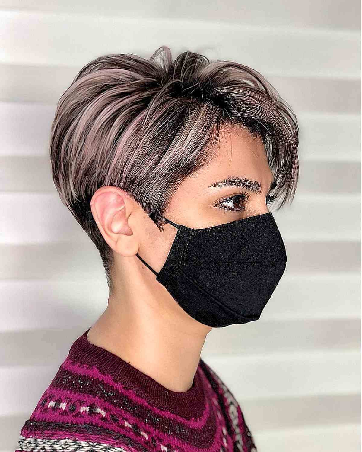 36 Cutest Ways to Get a Pixie Cut with Highlights for a Dimensional Crop