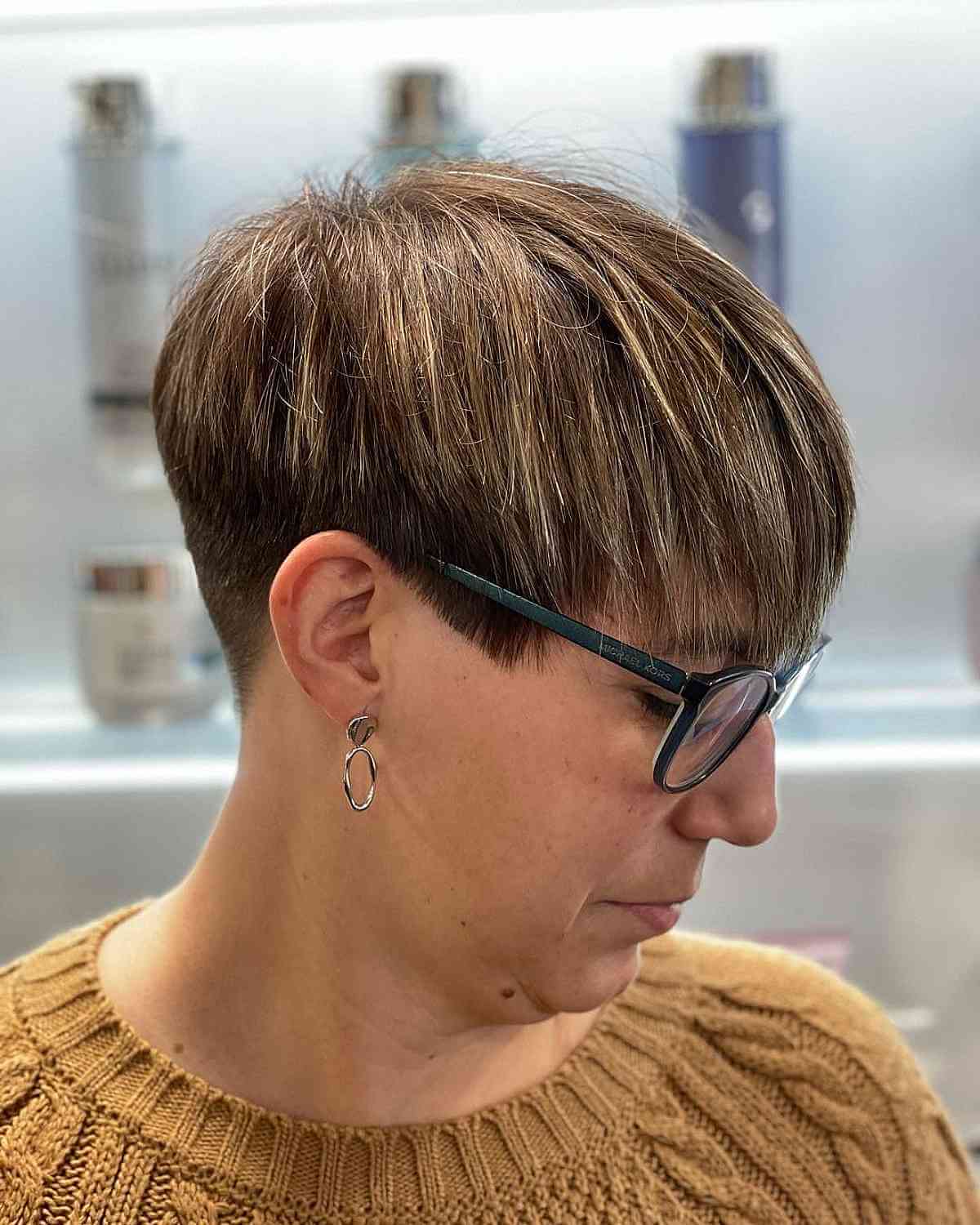 36 Cutest Ways to Get a Pixie Cut with Highlights for a Dimensional Crop