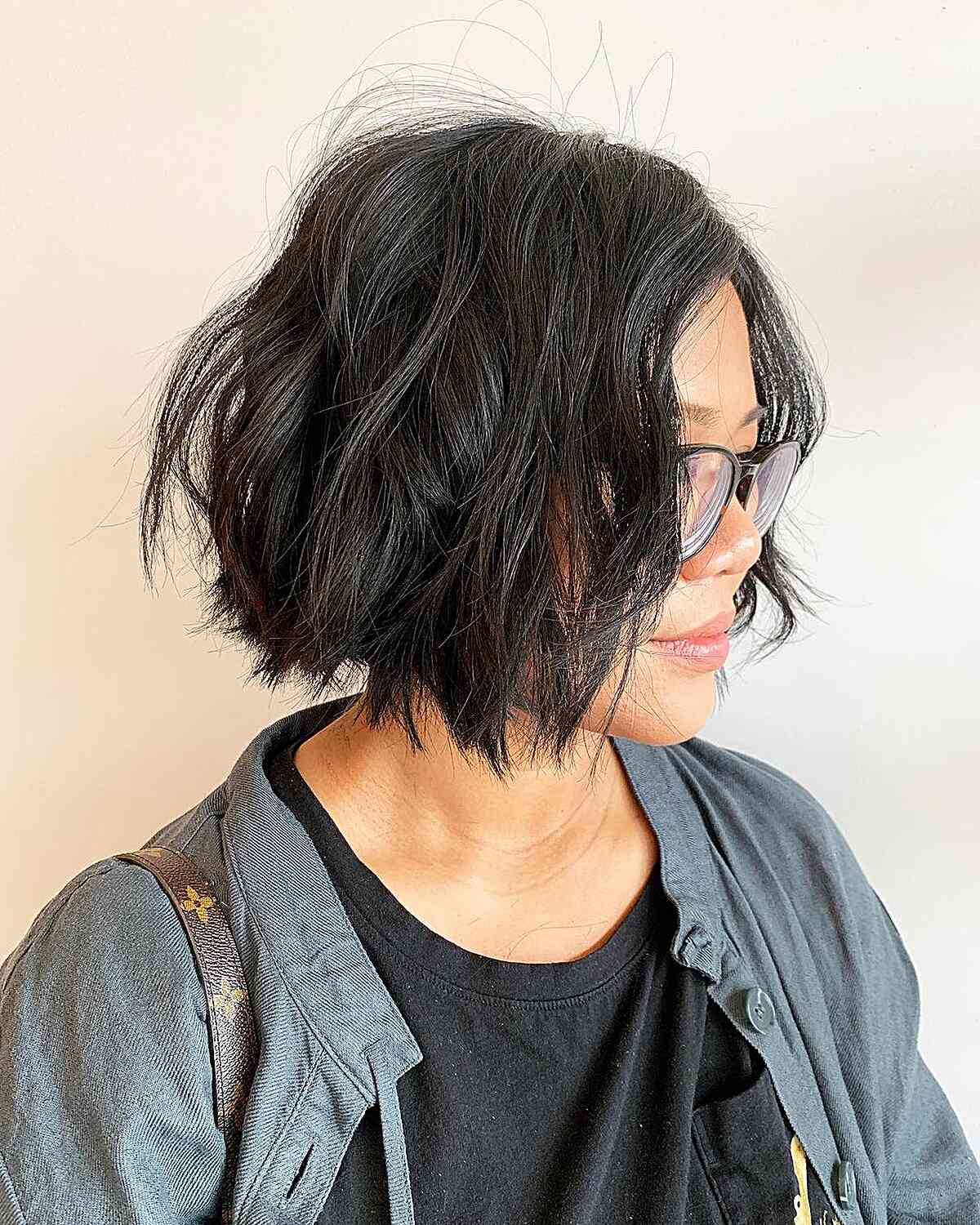 26 Cutest Short Haircuts for Thick, Wavy Hair to Style More Easily