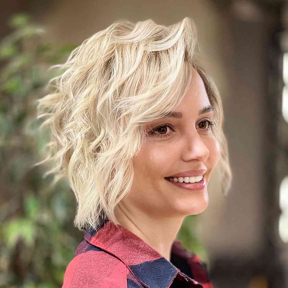 26 Cutest Short Haircuts for Thick, Wavy Hair to Style More Easily