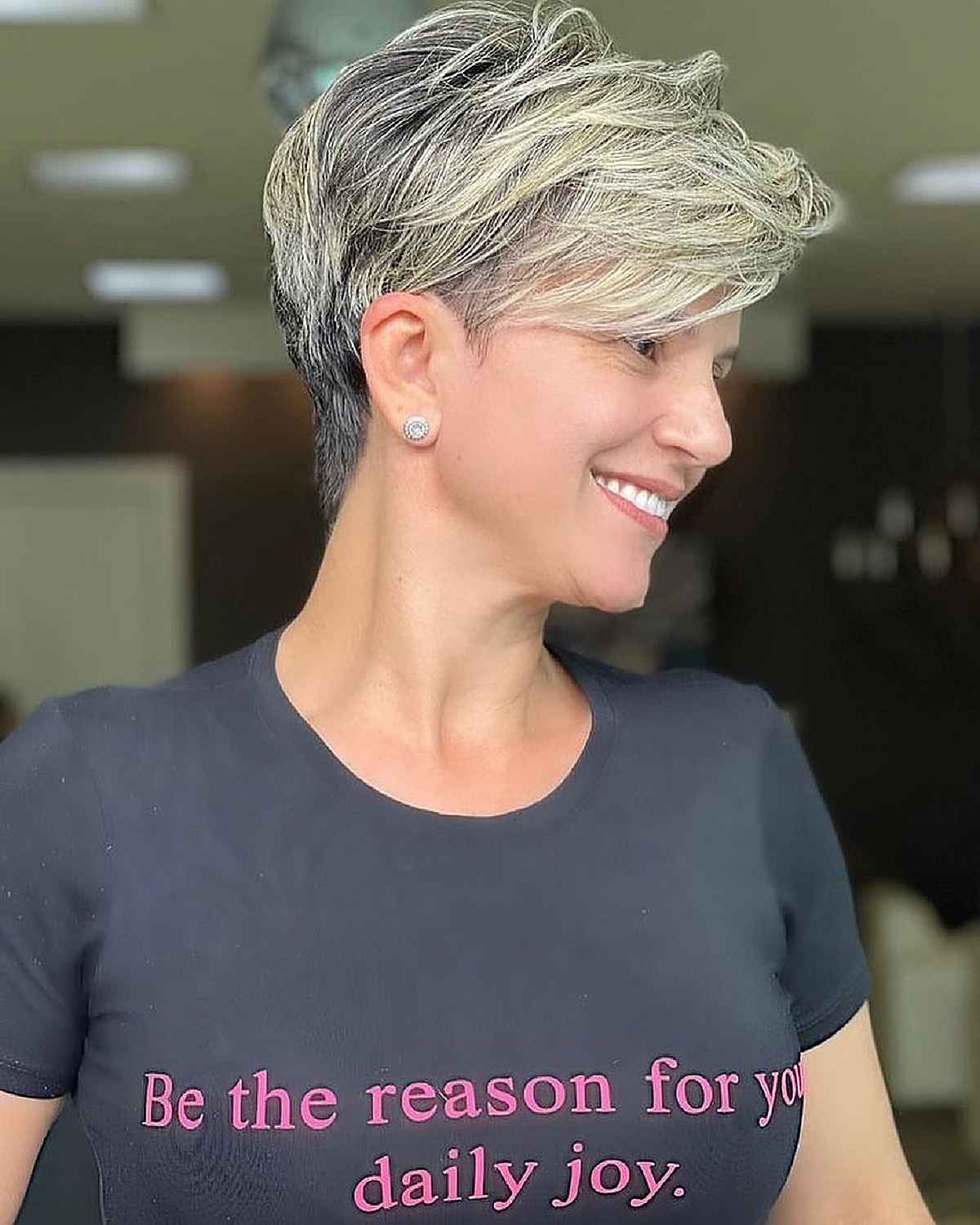 39 Age-Defying Pixie Cuts for Women Over 40 Looking for a Cute Hairdo