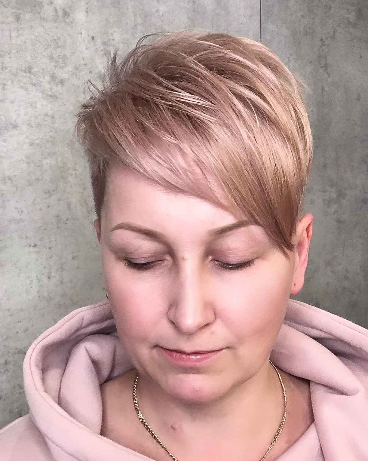 39 Age-Defying Pixie Cuts for Women Over 40 Looking for a Cute Hairdo