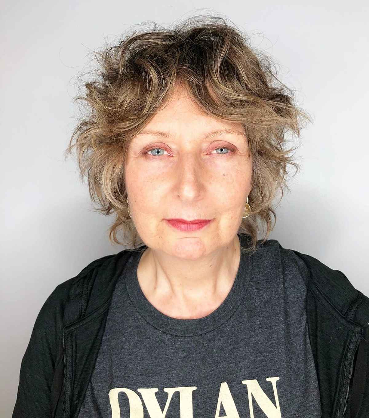 29 Short Shaggy Haircuts Women In Their 60s Can Totally Pull Off