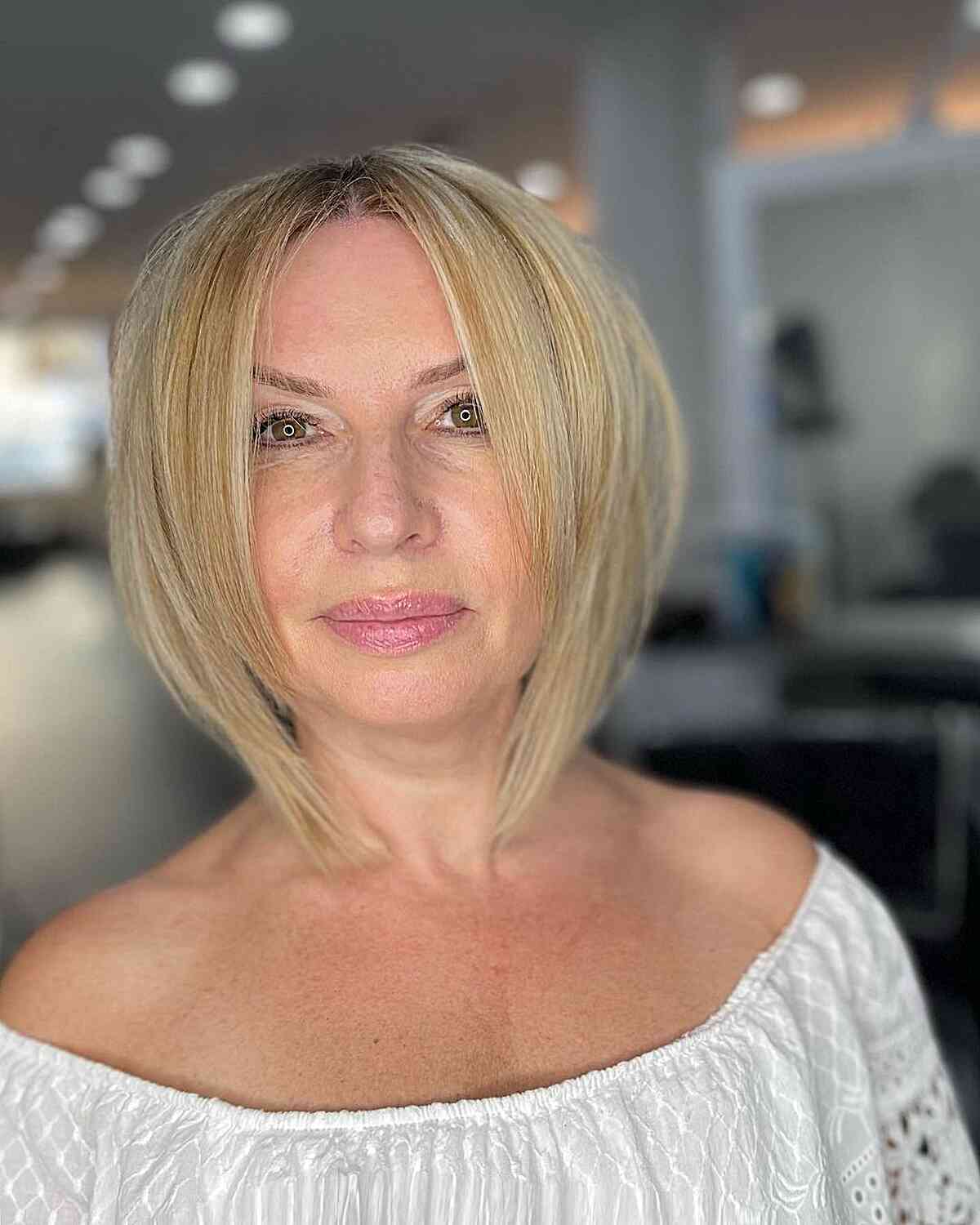 30 Trendy Short Haircuts for Older Women with Fine Hair to Boost Volume