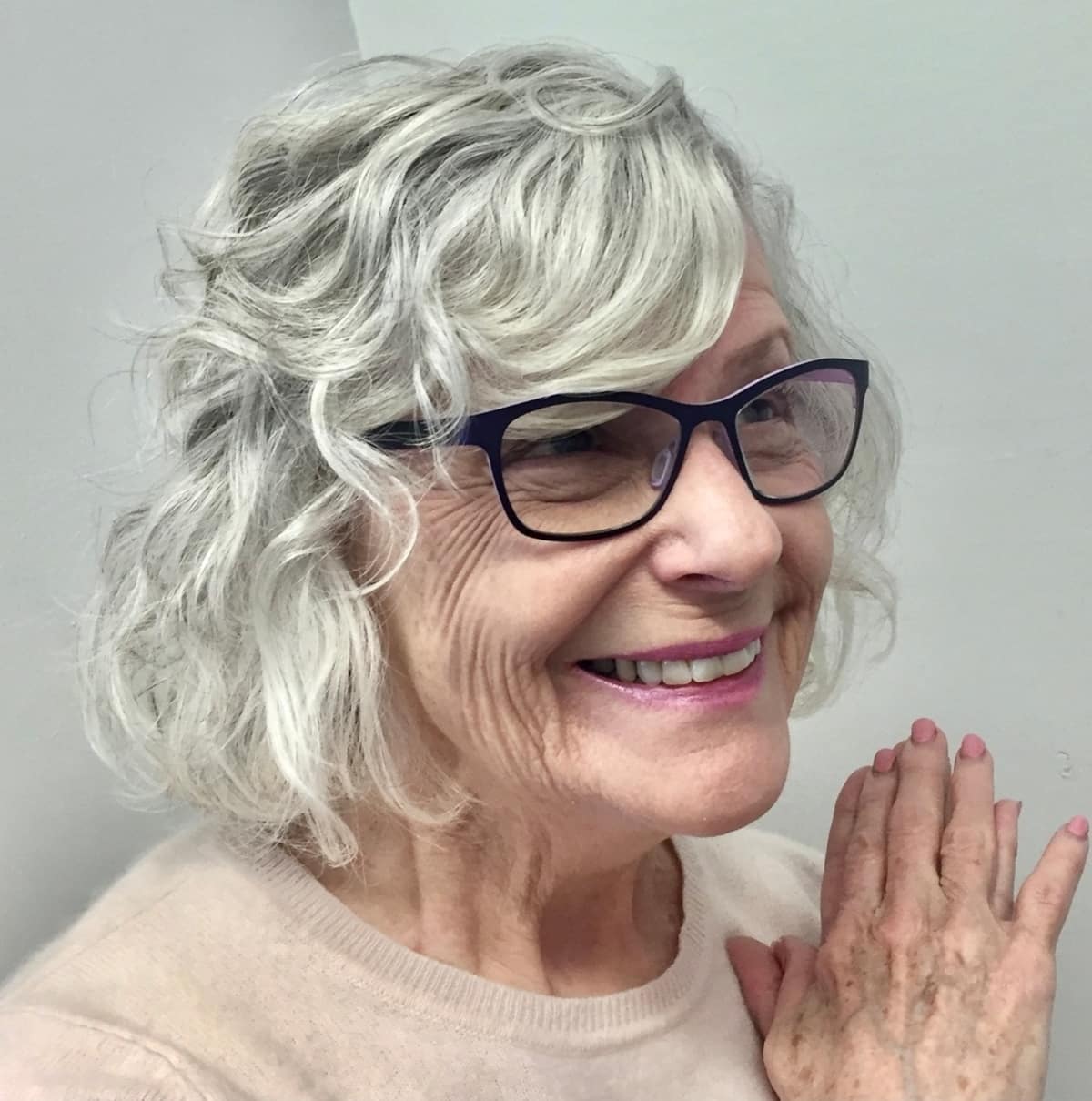 30 Trendy Short Haircuts for Older Women with Fine Hair to Boost Volume