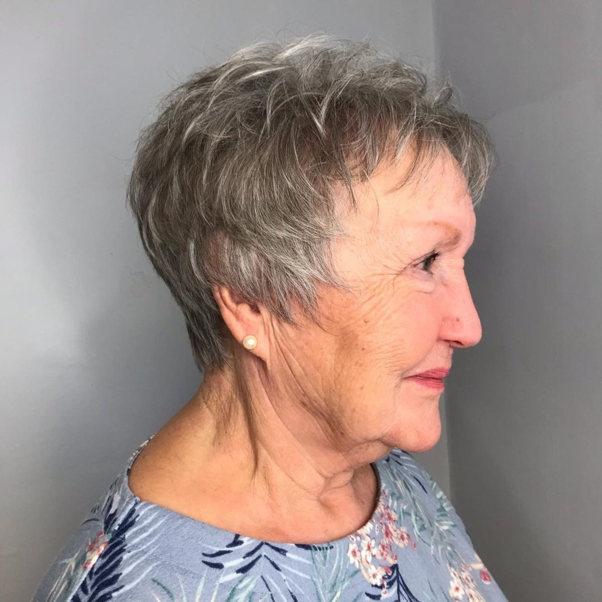 30 Trendy Short Haircuts for Older Women with Fine Hair to Boost Volume