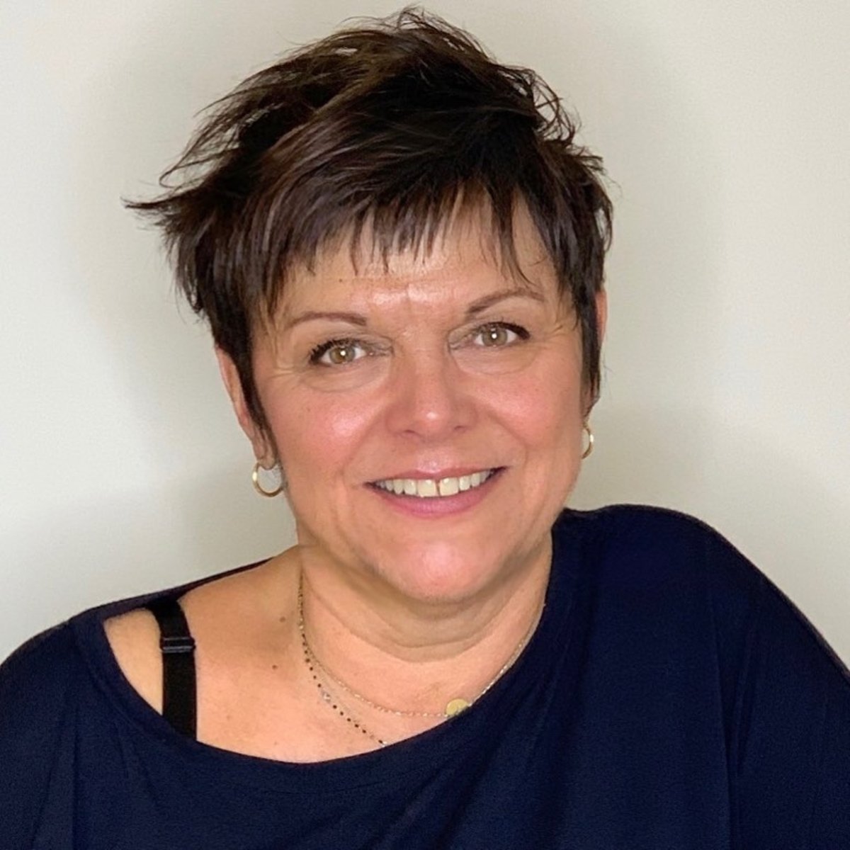 30 Trendy Short Haircuts for Older Women with Fine Hair to Boost Volume