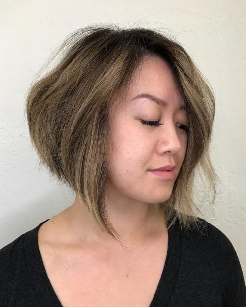 23 Flattering Short Haircuts for Oval Faces in 2025