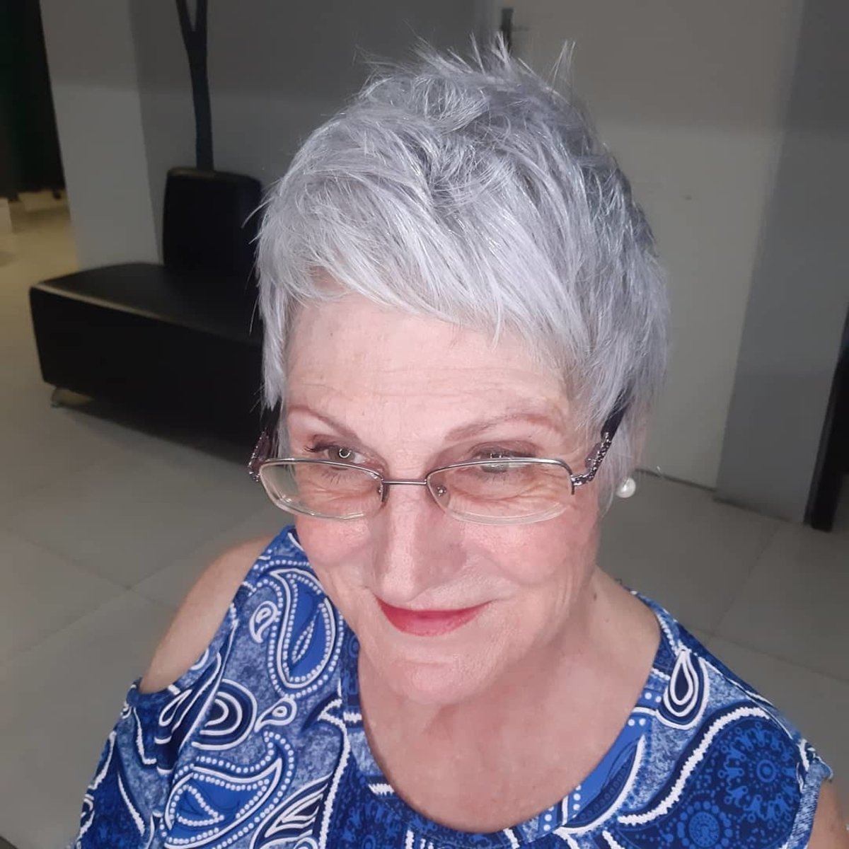 35 Perfectly-Flattering Short Hairstyles for Women Over 60 with Glasses