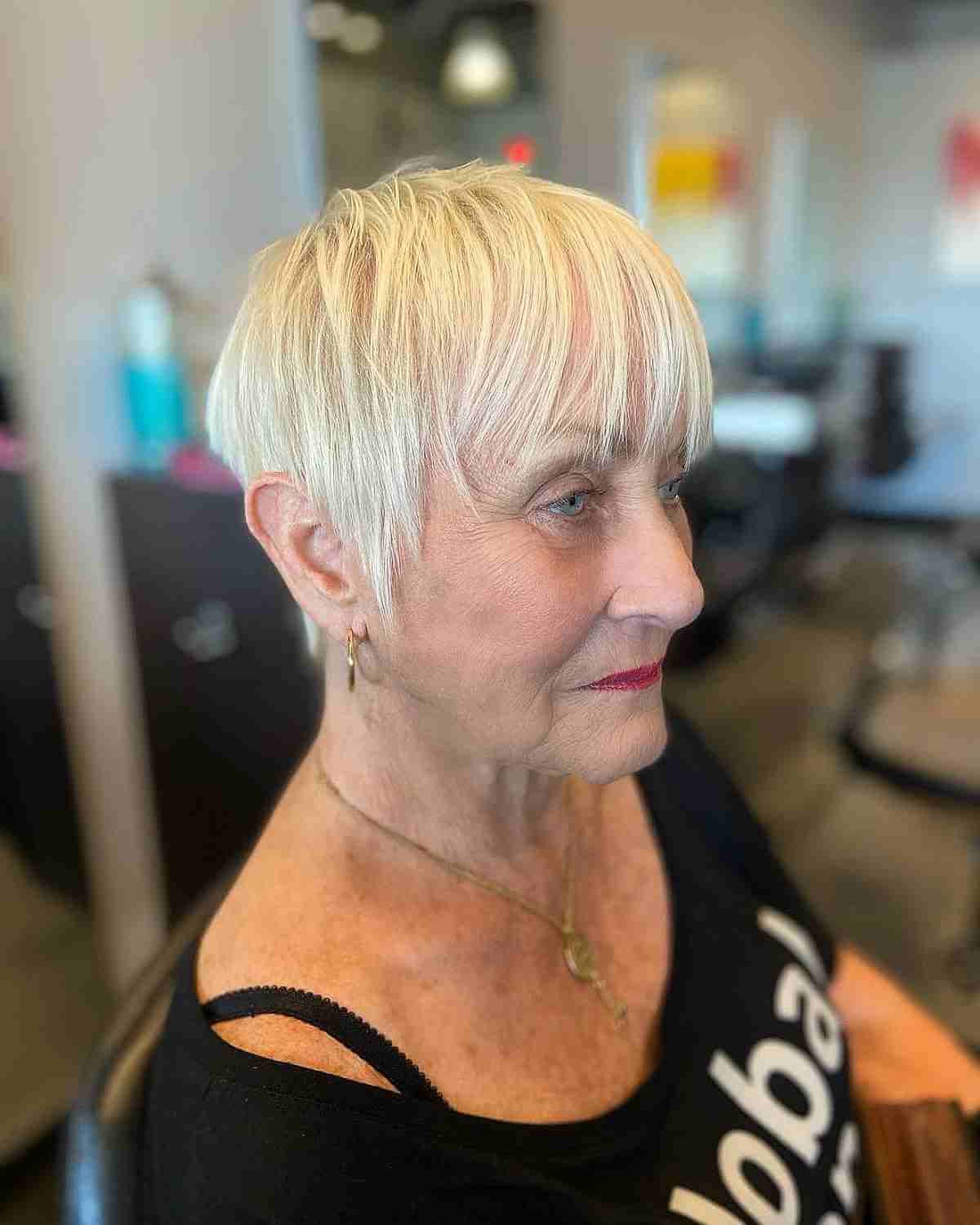 37 Youthful Short Haircuts for Women Over 70 Looking for a Stylish Hairdo