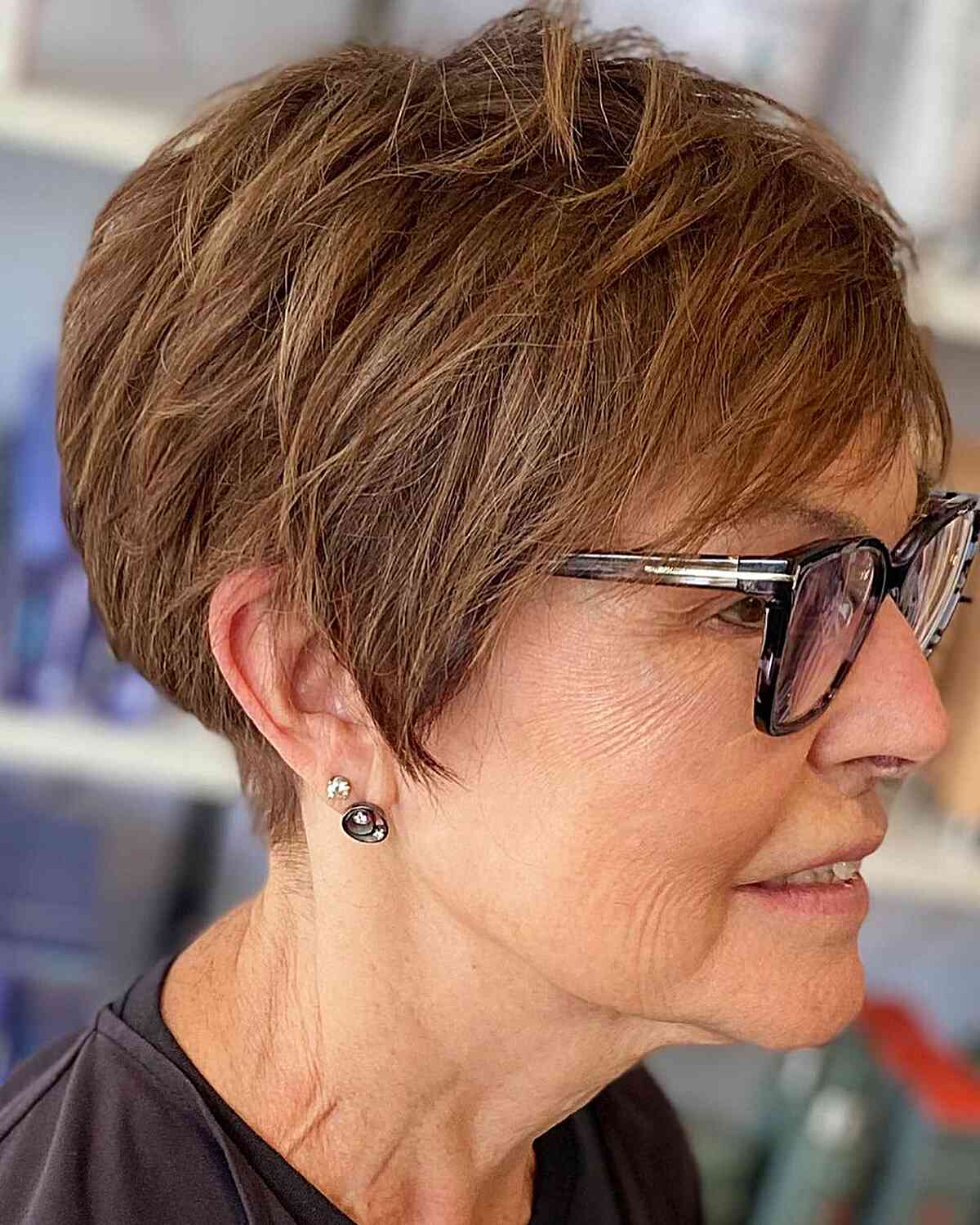 31 Best Short Hairstyles for Women Over 50 With Glasses