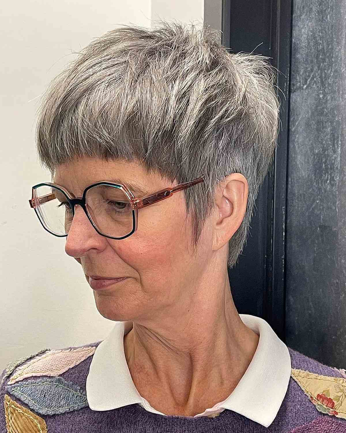 31 Best Short Hairstyles for Women Over 50 With Glasses
