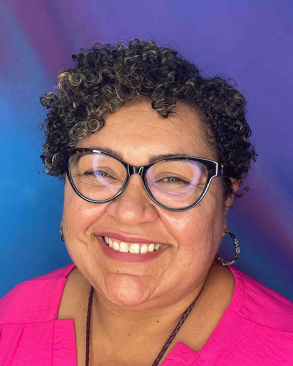31 Best Short Hairstyles for Women Over 50 With Glasses