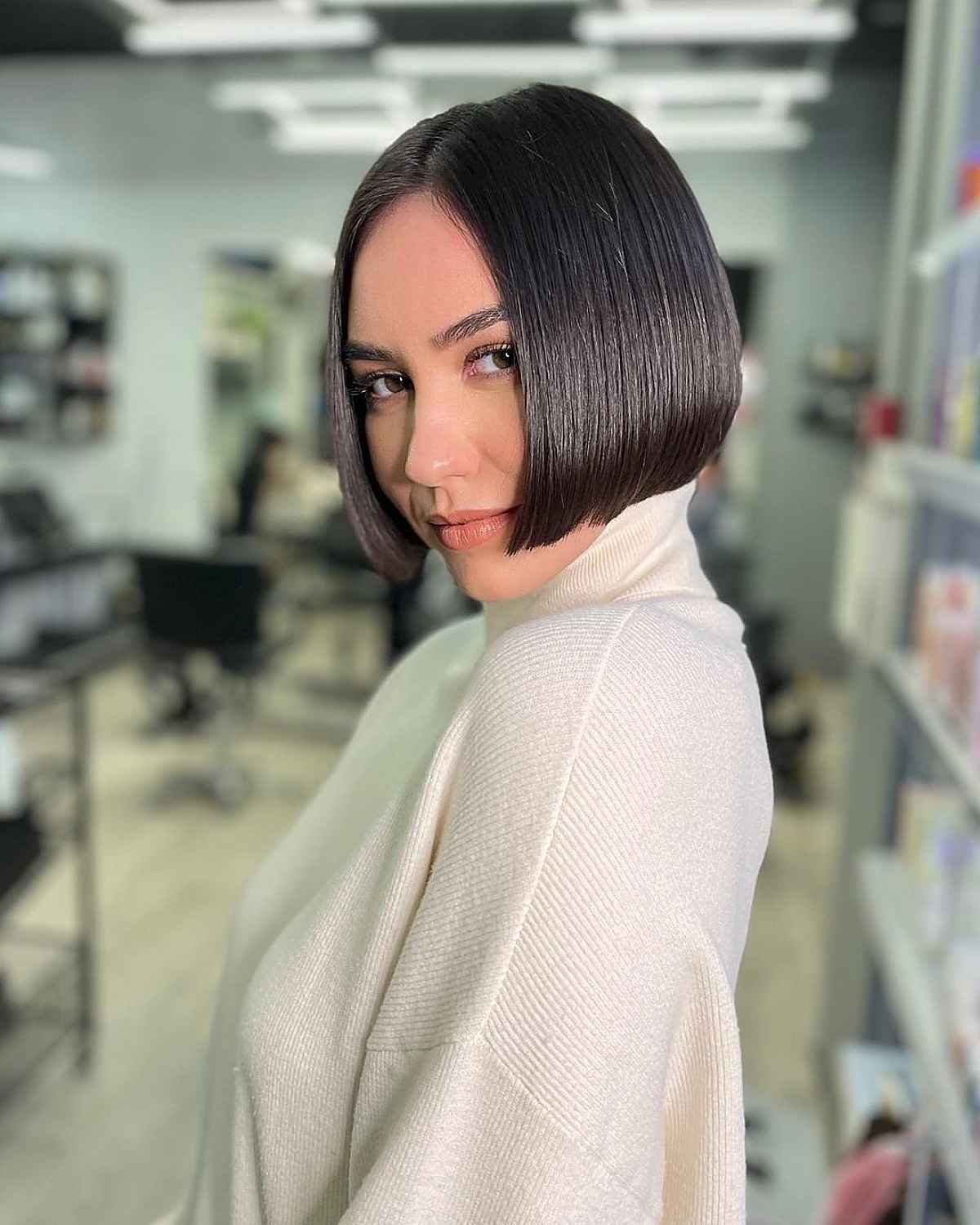 46 Gorgeous Short Straight Hairstyle Ideas to Try in 2025