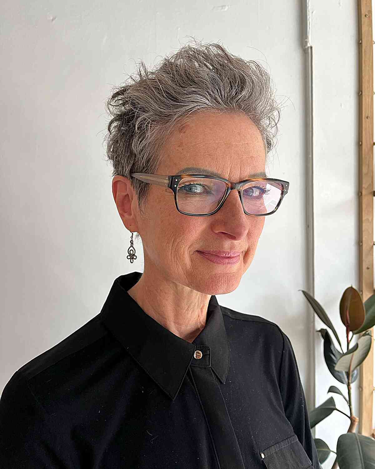 Ways Older Ladies with Glasses Can Rock Pixie Cuts