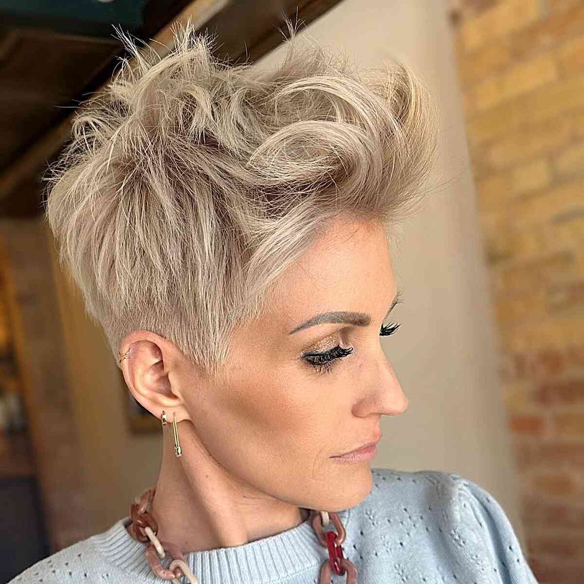 57 Textured Pixie Cut Ideas for a Messy, Modern Look