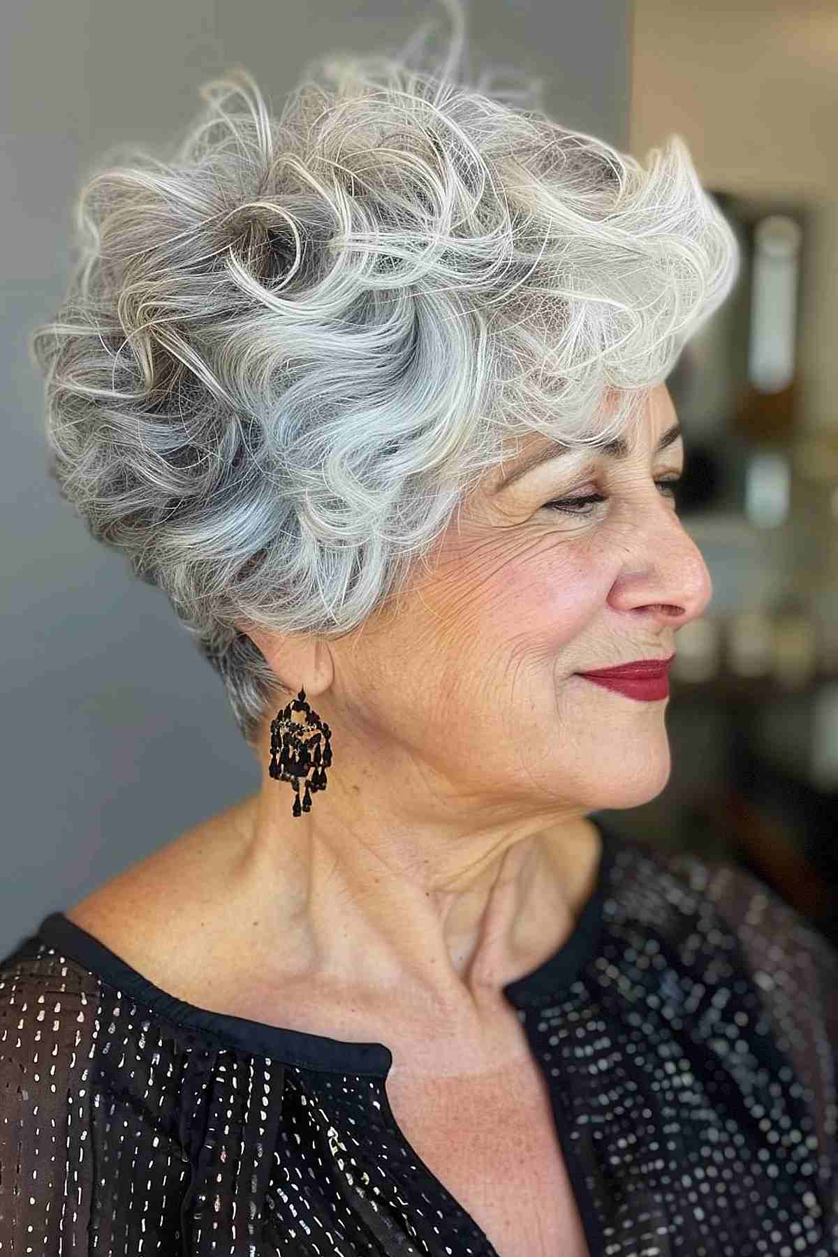 28 Stylish Wedge Haircuts for Women Over 60