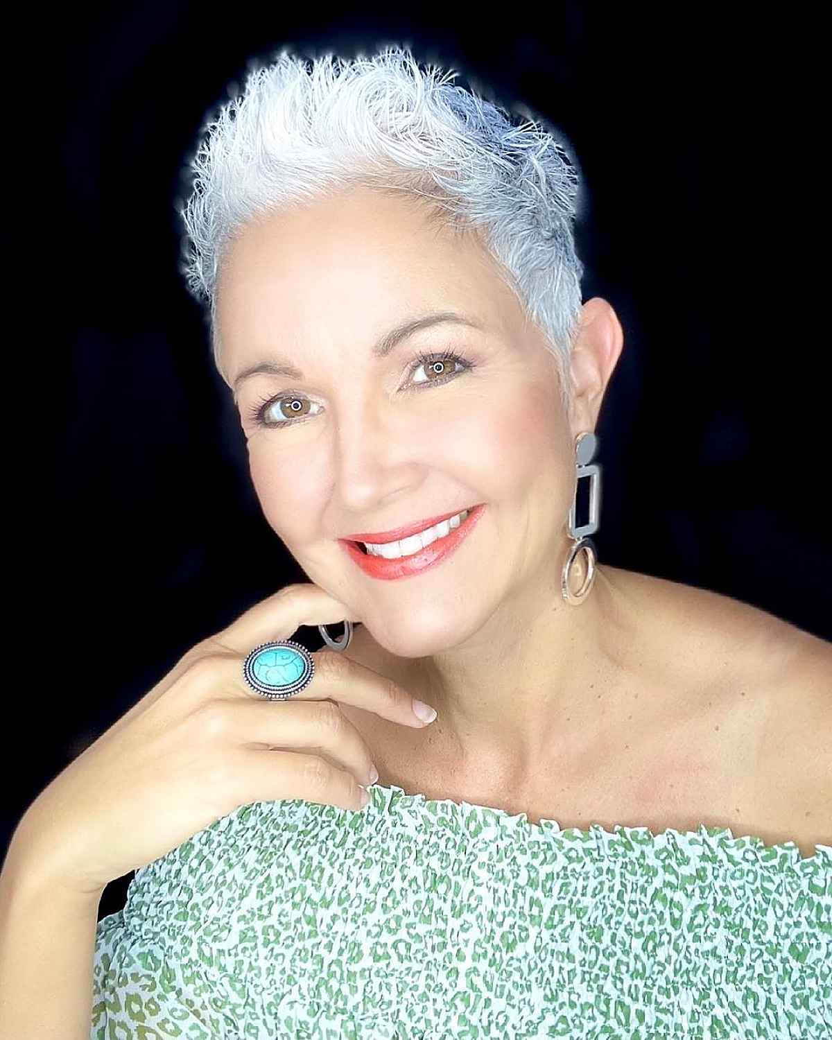 27 Short Spiky Haircuts for Women Over 60 with Sass