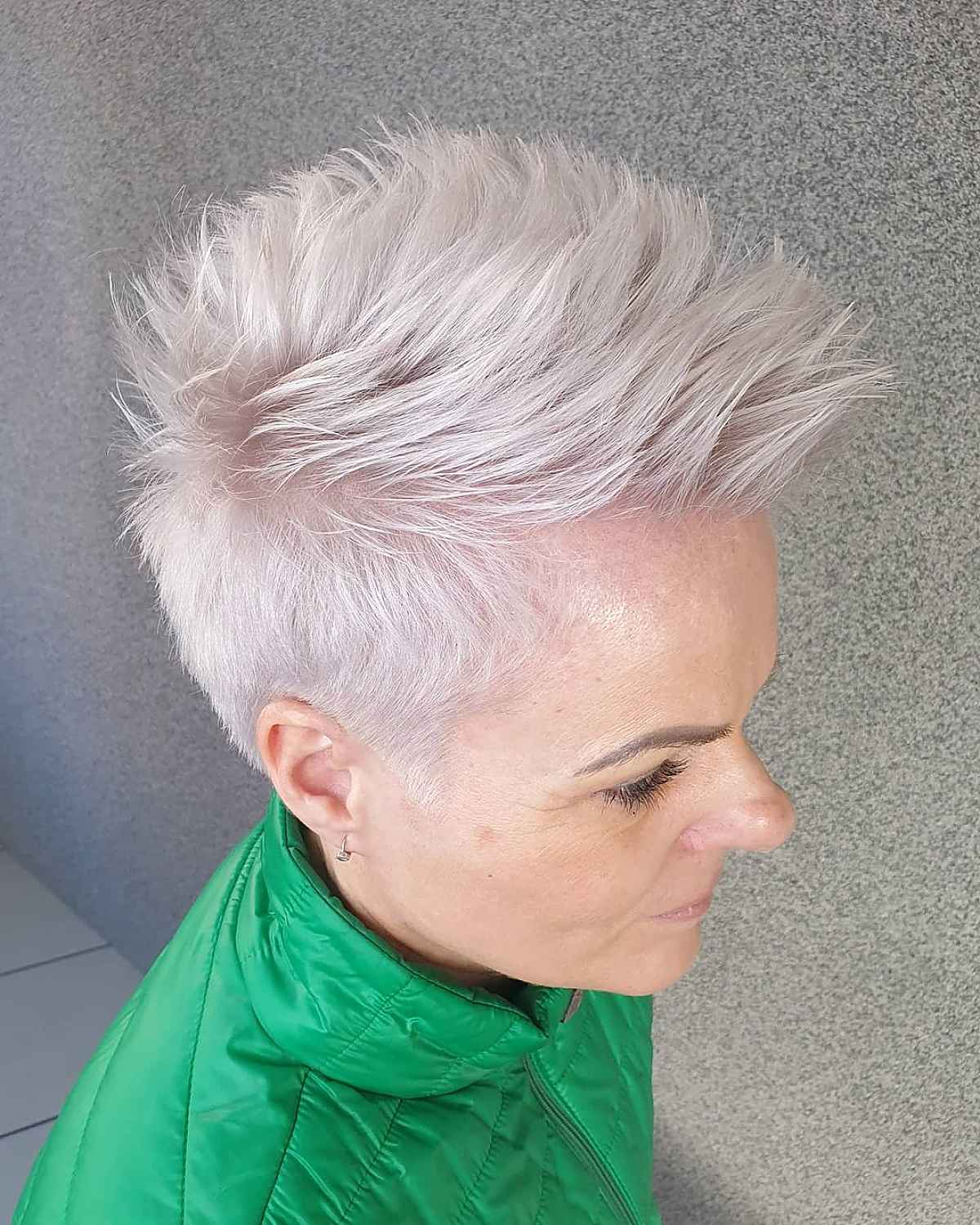 27 Short Spiky Haircuts for Women Over 60 with Sass