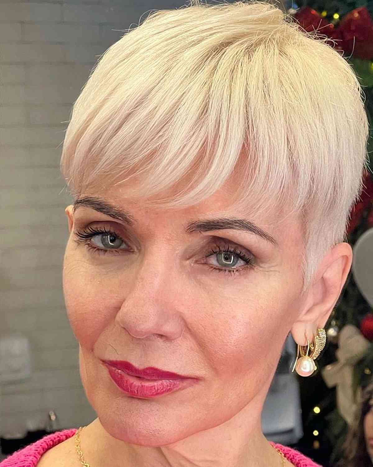 24 Best Pixie Haircuts for Older Women (2025 Trends)