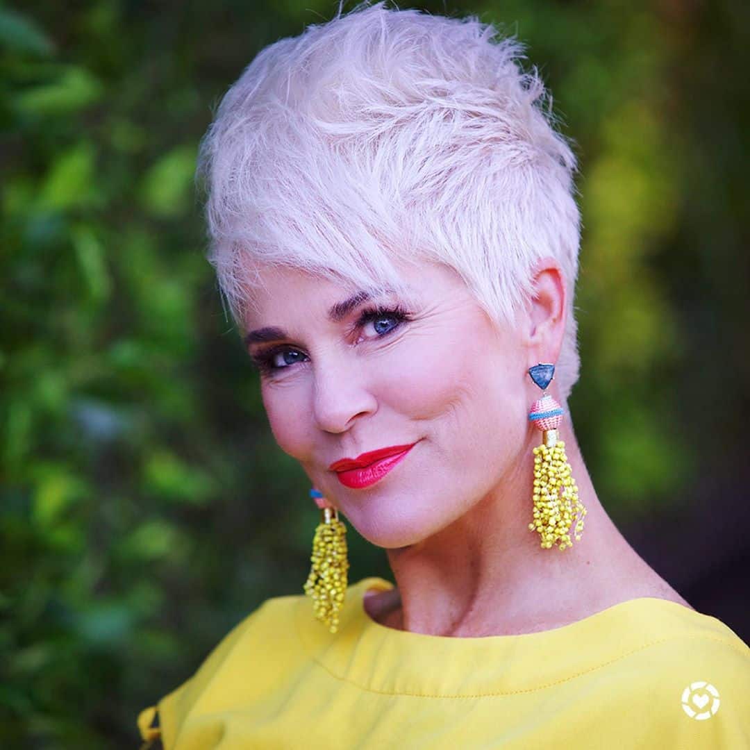 24 Best Pixie Haircuts for Older Women (2025 Trends)