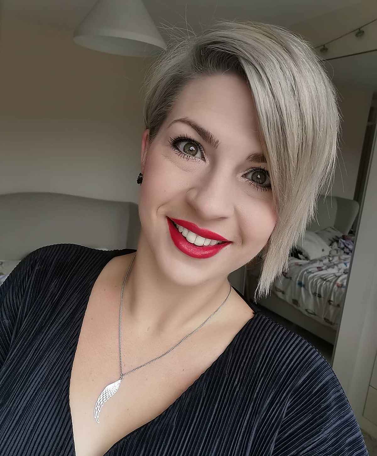 35 Asymmetrical Pixie Cut Ideas That Make a Statement