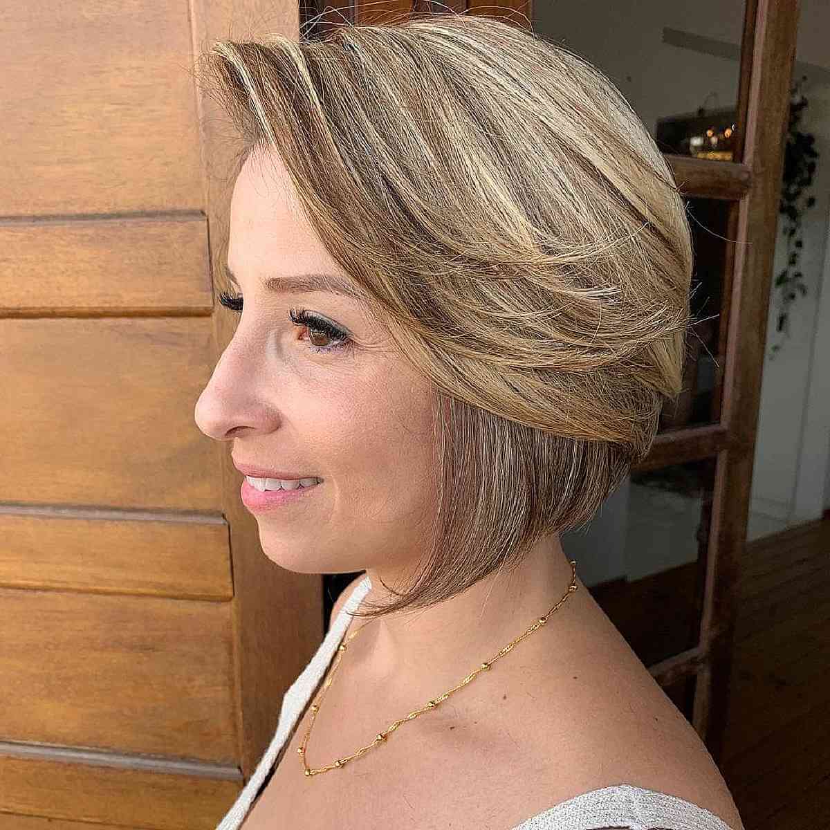 Short, Feathered Hair Ideas to Try If You’re Going for a Very Layered Look