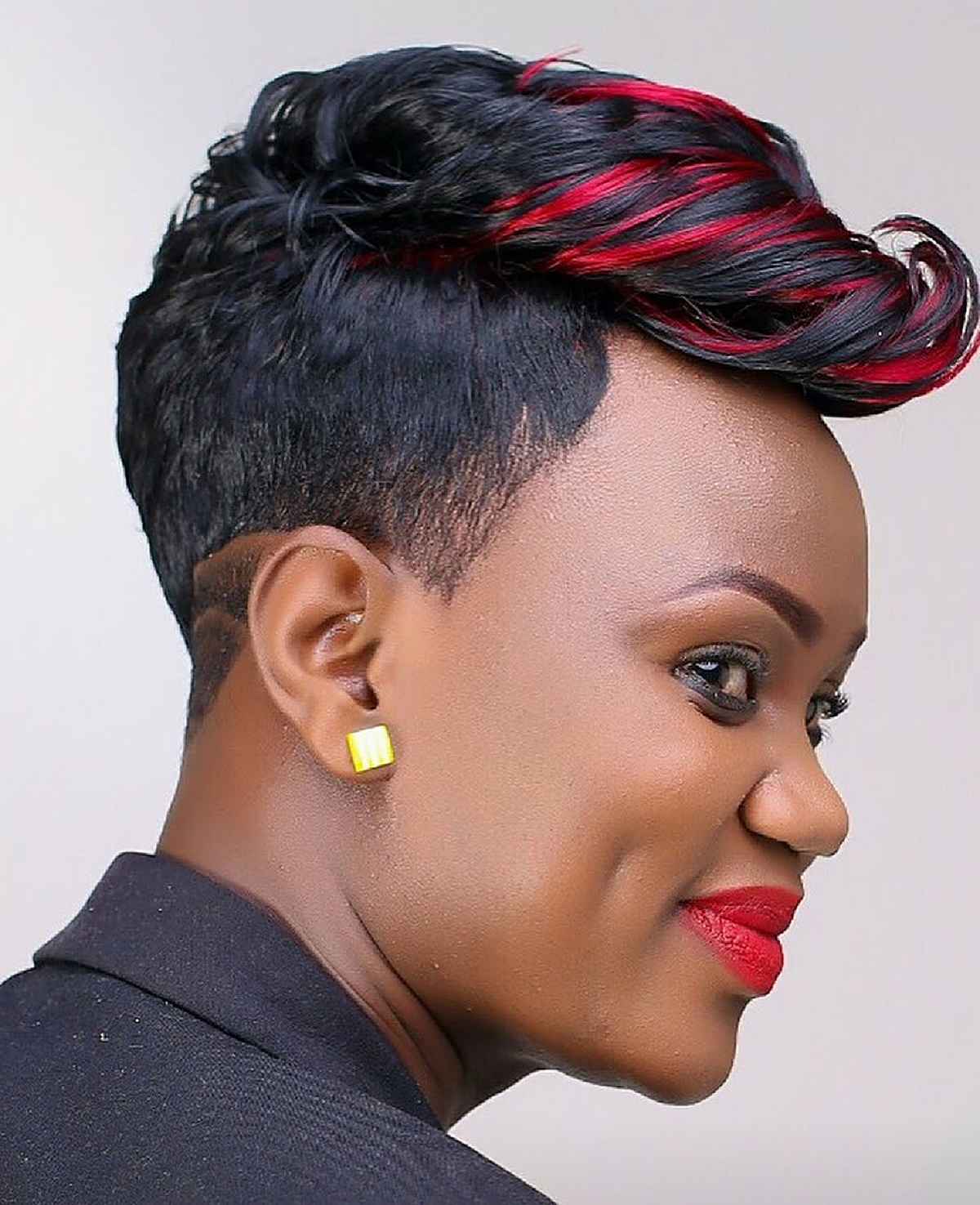 28 Hottest Short Weave Hairstyles for Black Women in 2025