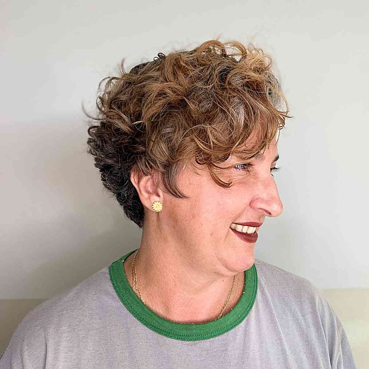 31 Stylish Short, Curly Hairstyles for Older Women