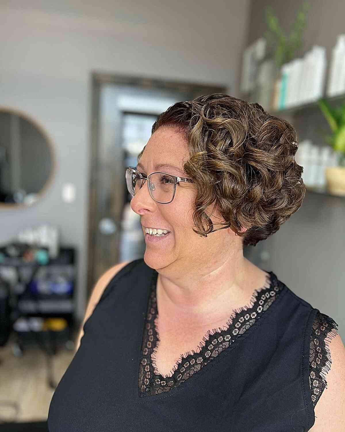 31 Stylish Short, Curly Hairstyles for Older Women